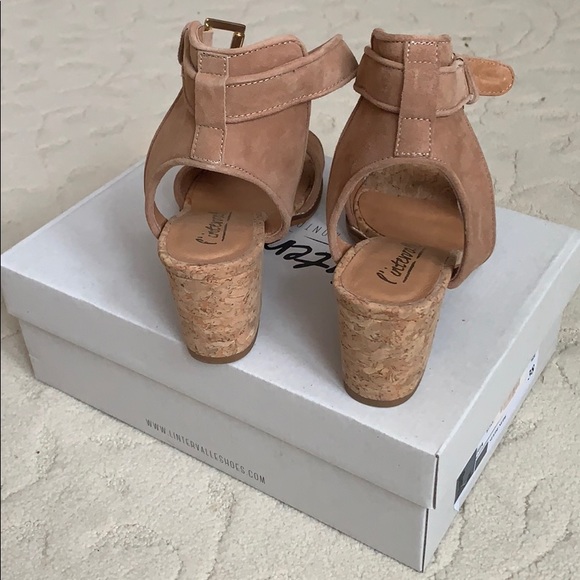 New in box  Suede Sandals, size 38 - Picture 3 of 8